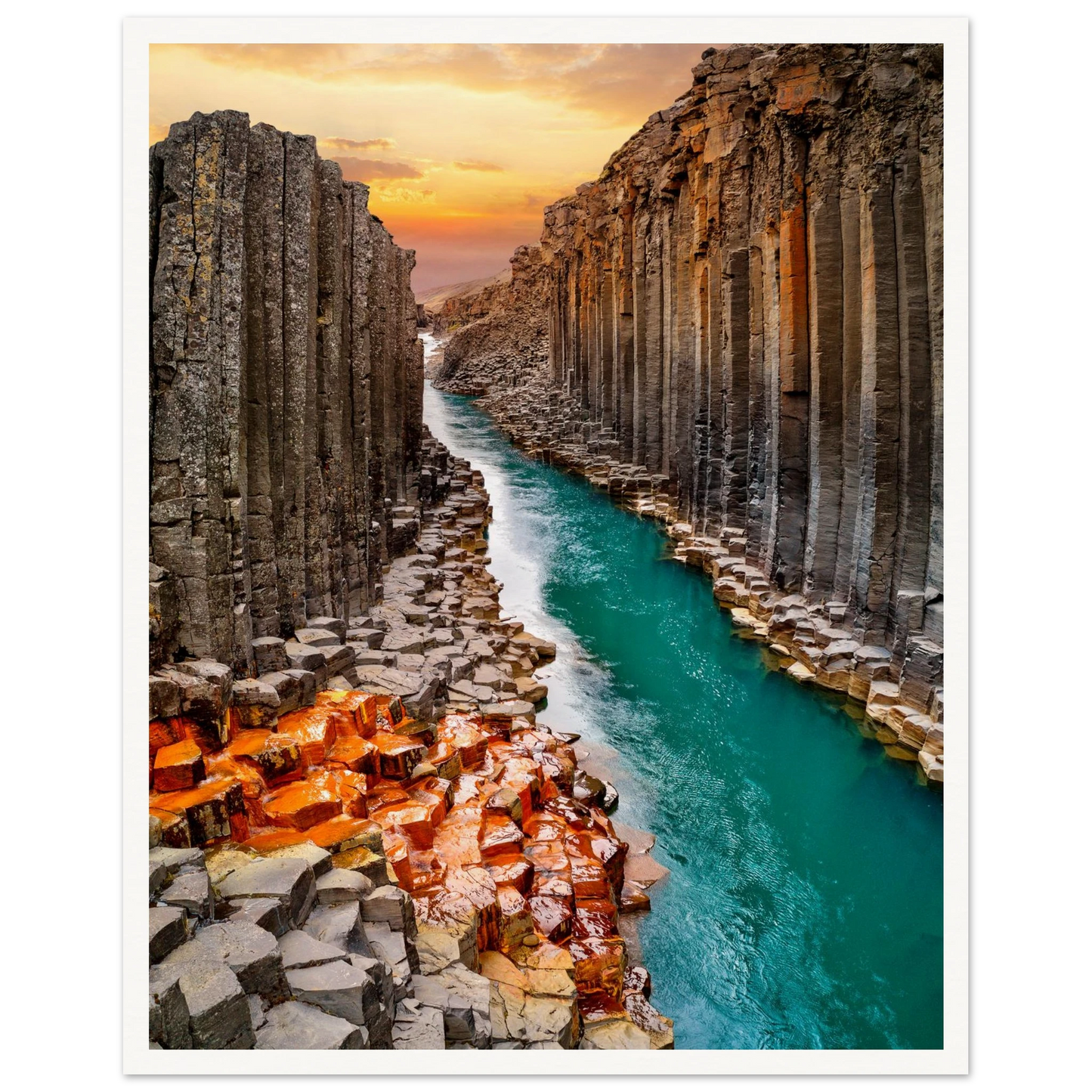 Iceland Rock Walls Poster 40x50 cm 16x20″ Border