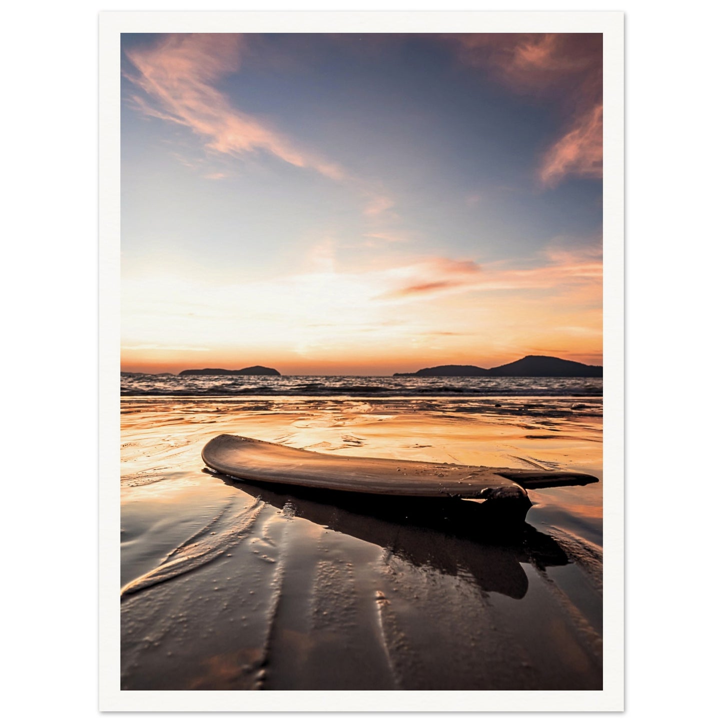 Ocean Glow Surf Poster 30x40 cm 12x16″ Border